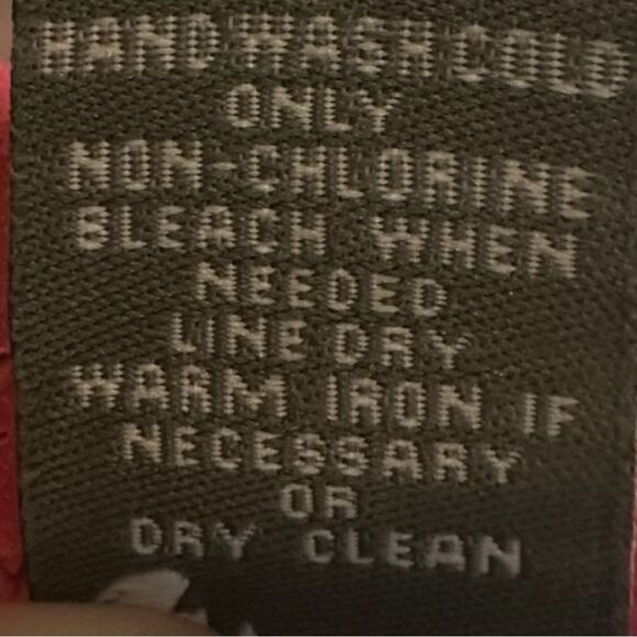 Jessica Holbrook 3 piece set size medium. 100% silk in dark pink. Vibrant, work - Picture 3 of 14